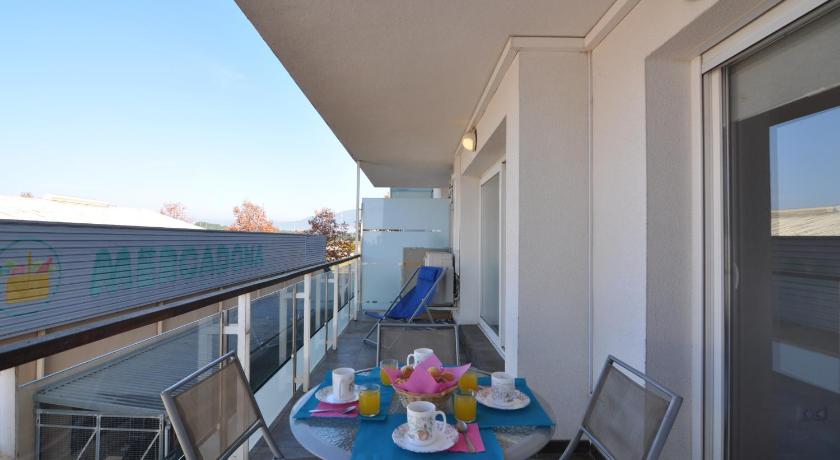 RNET - 206 Apartments Roses Porto Mar — Hotel in Roses