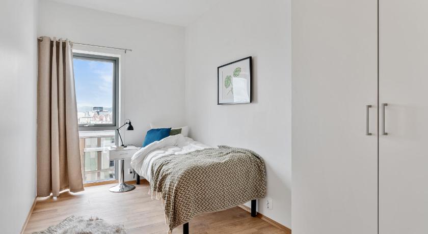 صورة شقة بـ3 غرف نوم (Three-Bedroom Apartment) 9