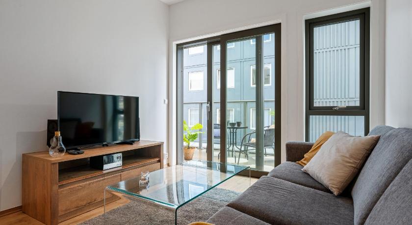 صورة شقة كبيرة بغرفتي نوم (Large Two-Bedroom Apartment) 4