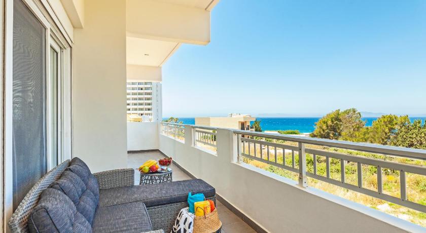 Unique Sea & Sunset Residence - image 8