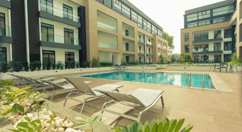The VVIP Luxury Apartments @ Gardens photo