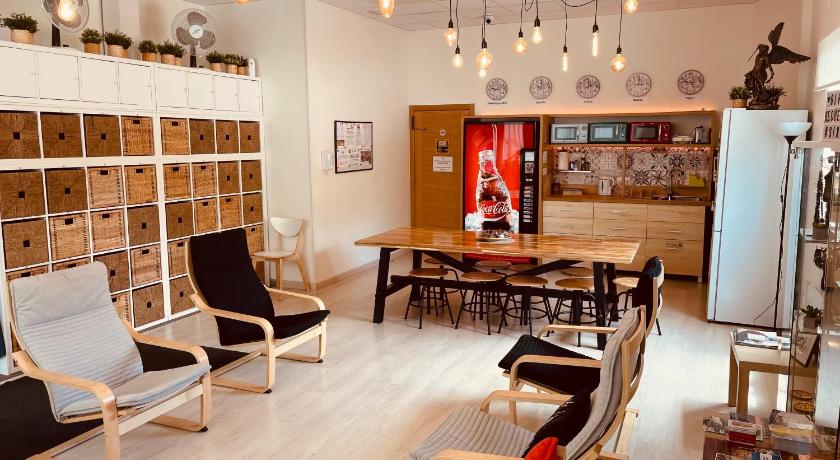 Albergue SIXTOs no Caminho — Hotel in Santiago De Compostela