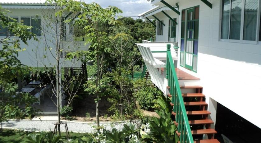 Image of Three-Bedroom Bungalow 1