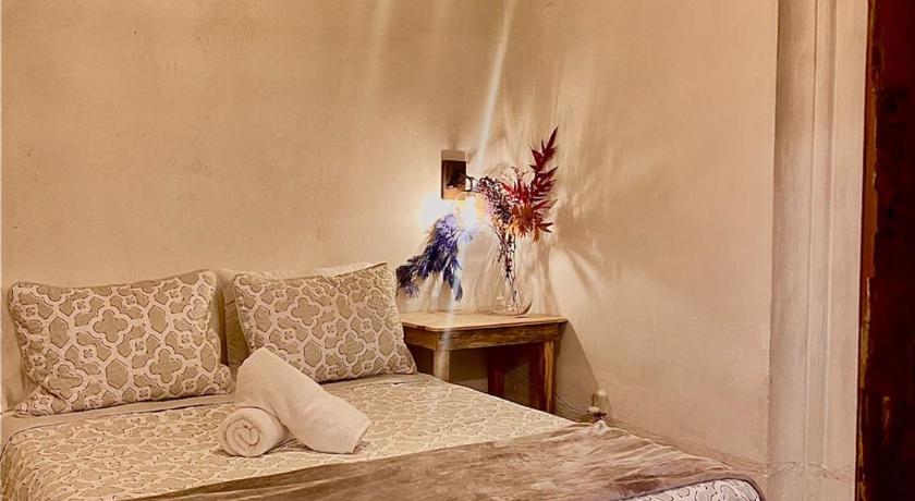 CASA DE LAS FLORES — Hotel in Guatemala City