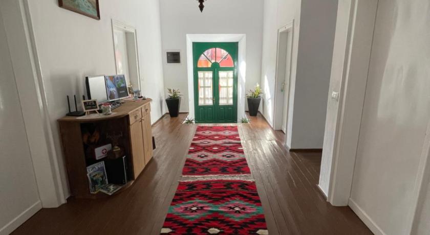 InTown Guesthouse Shkoder photo