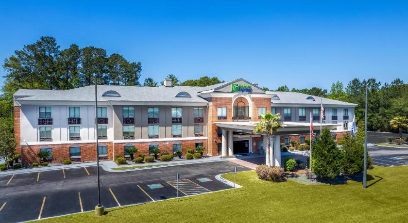 Holiday Inn Express Hotel & Suites Hinesville photo