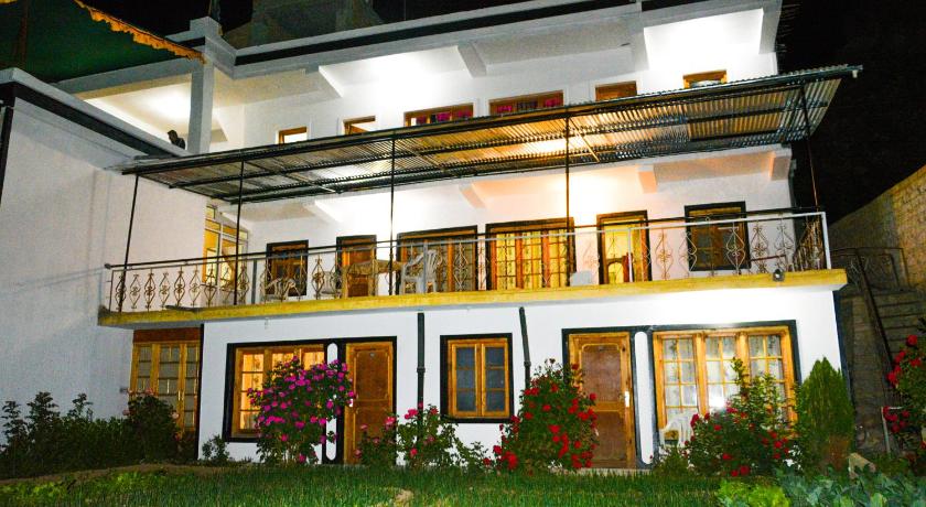 Zeejeed palace — Hotel in Leh