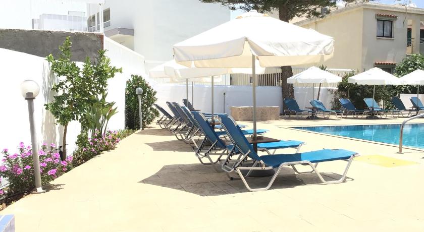 Florea Hotel Apartments photo