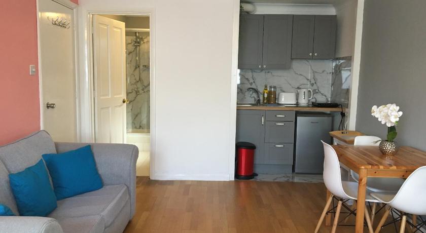 Lovely Studio Room in the heart of Kingston upon Thames photo
