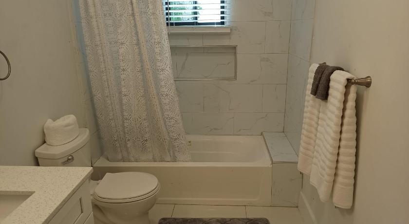 Luxury 2 Bedroom Rooftop pool View unit #3 photo