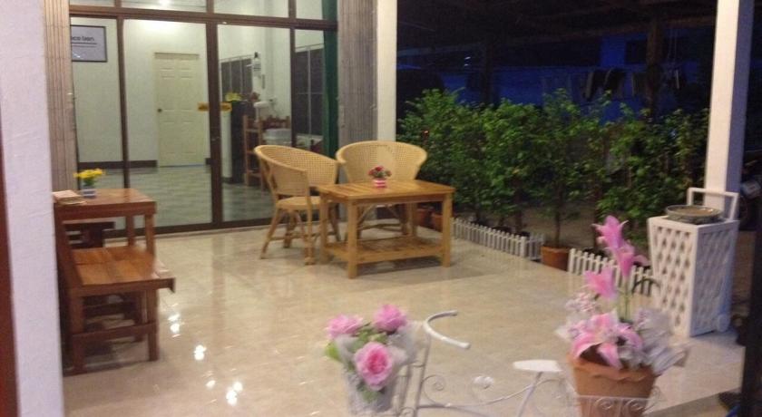 Shared lounge/TV area, Space Ben Guest House @ Muangkao in Sukhothai