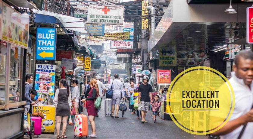 Family Hub Pratunam 6 FREE Airport pickup min 3nights and 4Adults stay photo