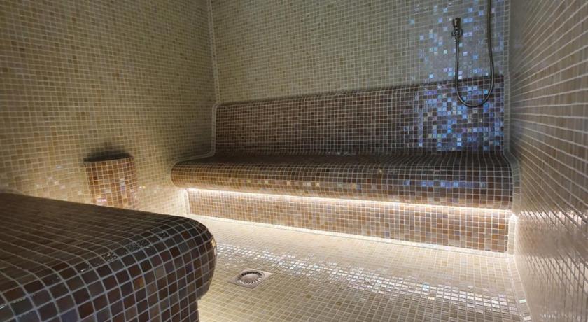 Panorama Wellness Apartman Hotel - image 28