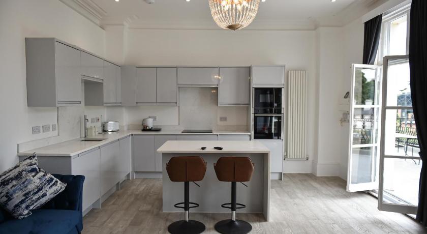 ウォリック Victoria Colonnade ApartHotel 5つ星 ホテル 外観