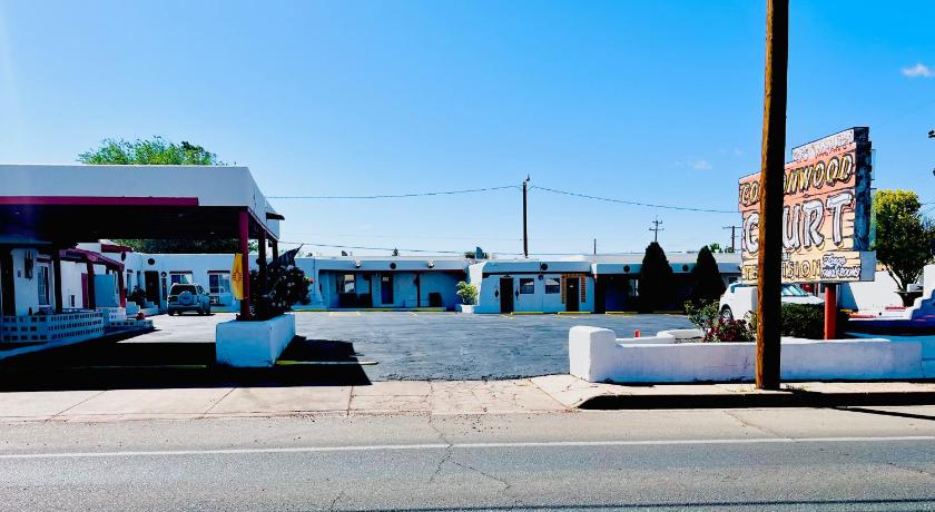 Cottonwood Court Motel photo