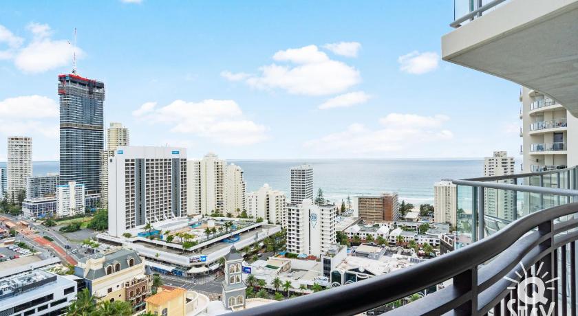 Central 2 Bedroom Ocean View Apartments at Chevron Reniassance — Hotel in Gold Coast
