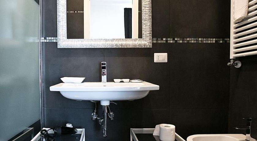 Image of Deluxe Room 4