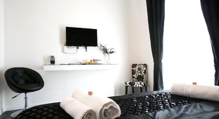 Image of Deluxe Room 3