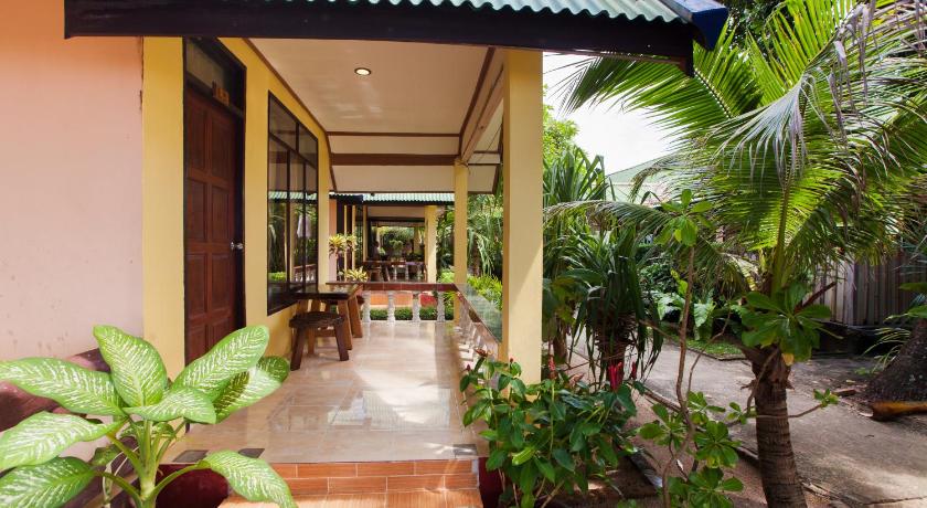 Lanta Riviera Beach Resort - image 25