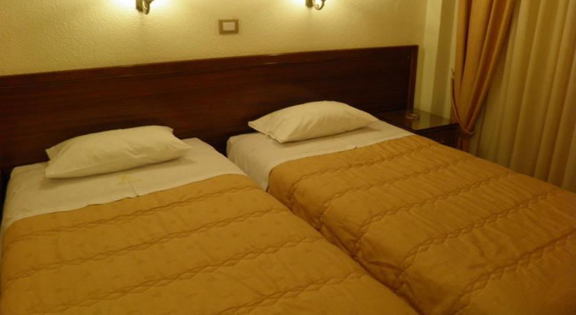 Standard Double or Twin Room, Hotel Meletiou in Thiva