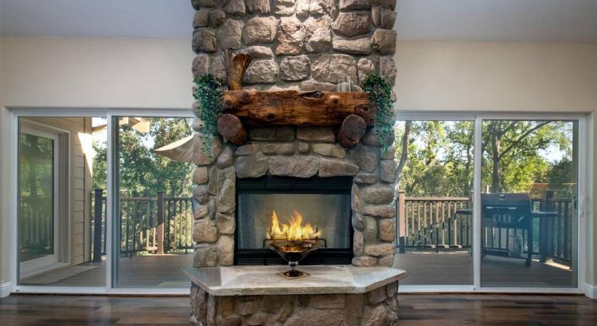 그로브랜드 (CA) New Luxury 5BR Cabin in Pine Mountain Lake! 1 Minute to Beach! Massage Chair! Close to Yosemite! Per 5성급 숙소 스위트룸