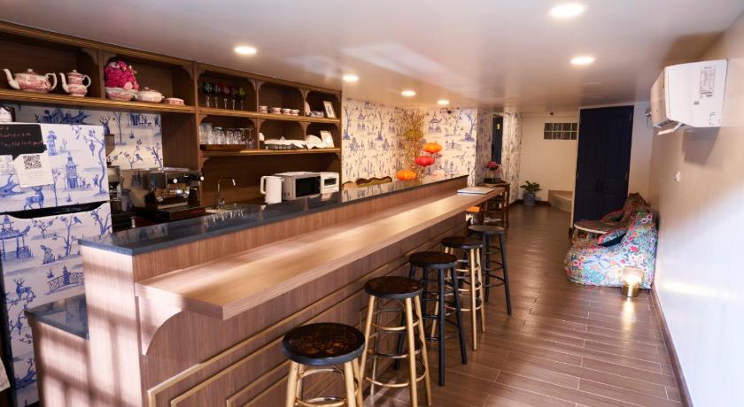 Sweet's Escape - image 9