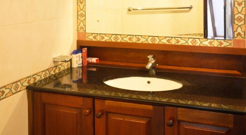Grate Location - 2BR Apartment Pool+Gym+Luxuries - image 6