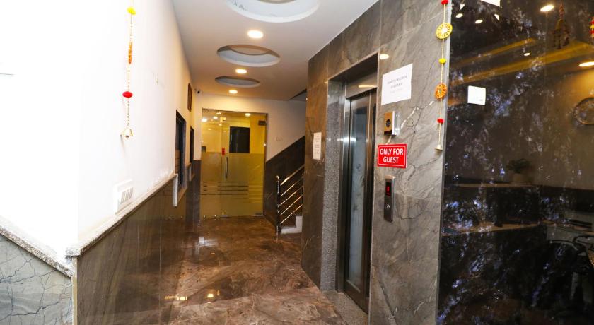 HOTEL THE GLORY - Near New Delhi Airport photo