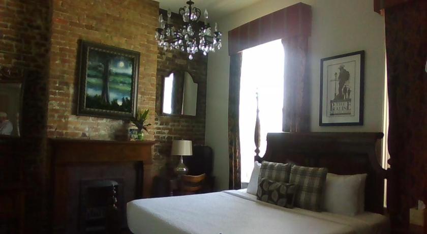 Lafitte Hotel &amp; Bar — Hotel in New Orleans (LA)
