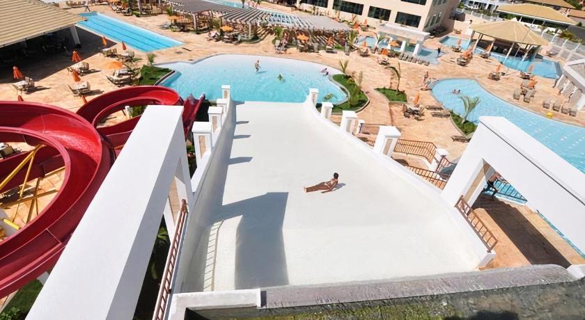 Apartamentos Lacqua Di Roma — Hotel in Caldas Novas