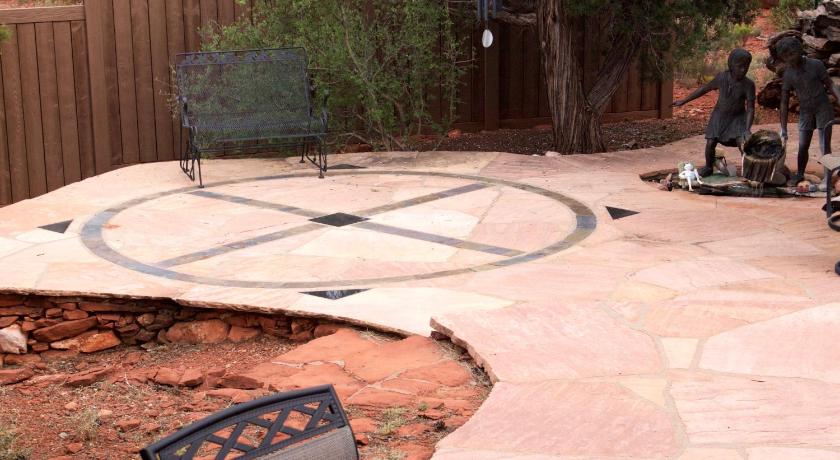 Sedona Cathedral Hideaway B&B & Spa photo