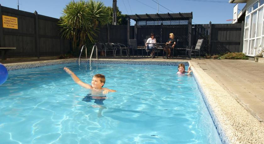 Richmond Motel and Holiday Park photo