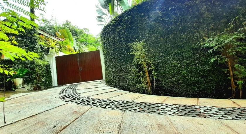 SUNKISS VILLA by Yogya Tropicana photo