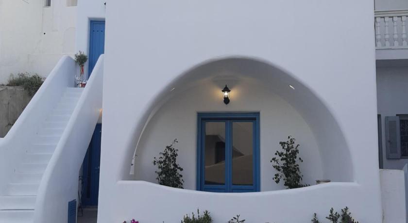 Atlantida Spacious Flat — Hotel in Santorini