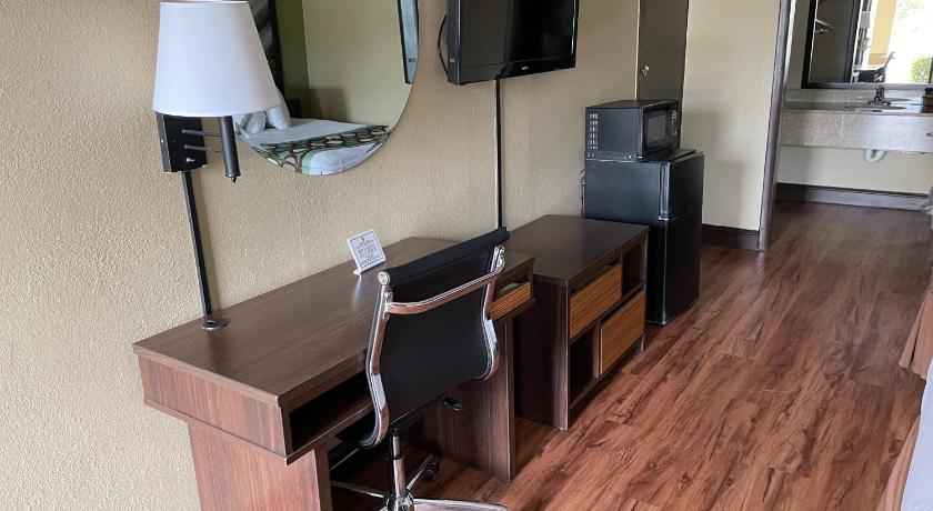 Super 8 By Wyndham Kingsport photo