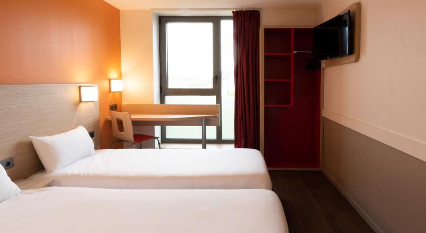 Image of Twin Room 1