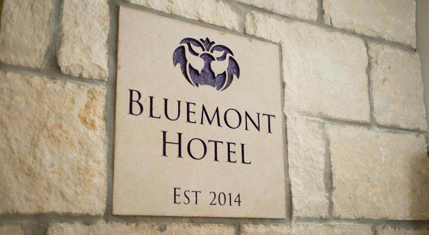 Bluemont Hotel