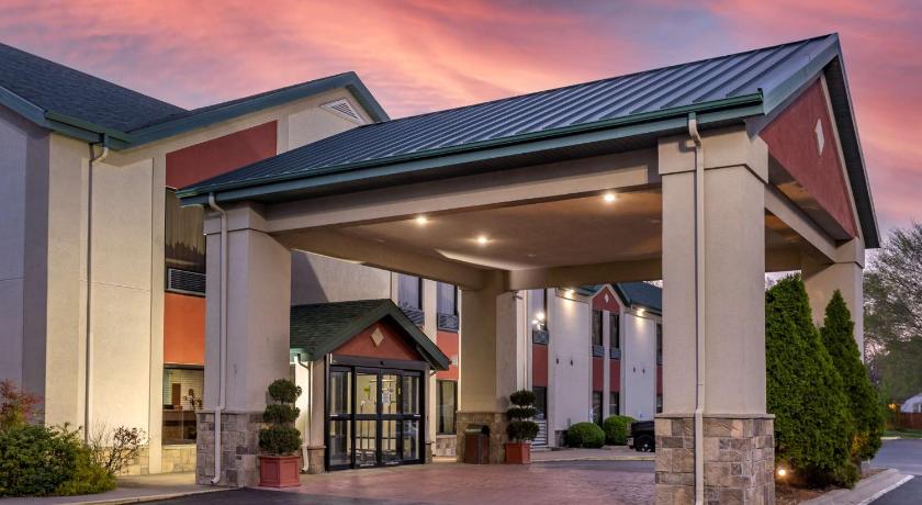Best Western Plus Springfield Airport Inn photo