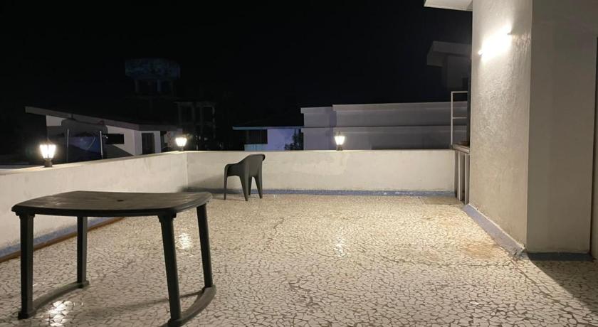 Friend's villa- I'll be there for you. photo