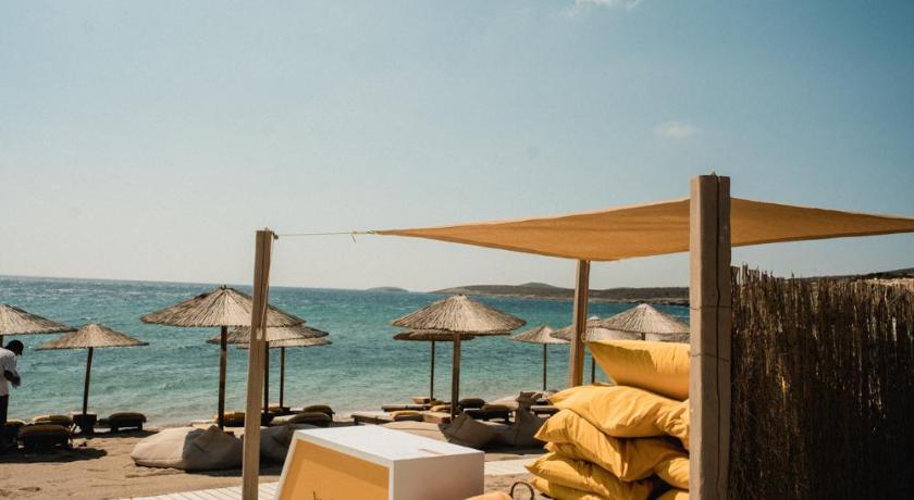 Soros Beach photo