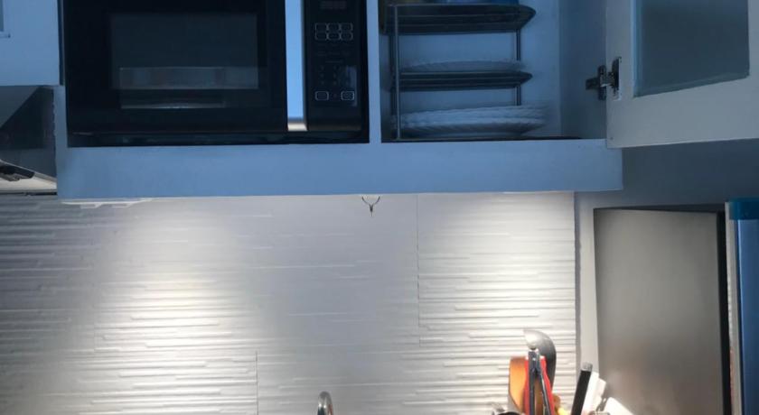 8SPATIAL GROUND FLOOR & CORNER EXIT photo