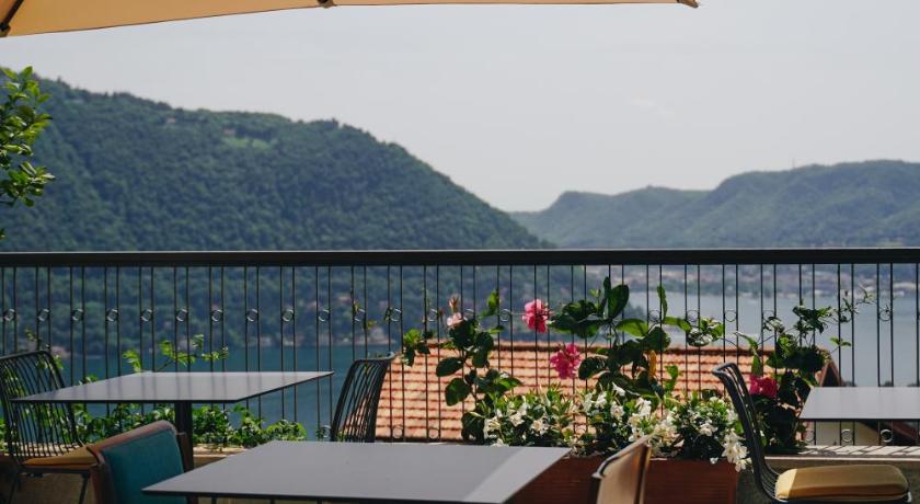 Villa ALMANA photo