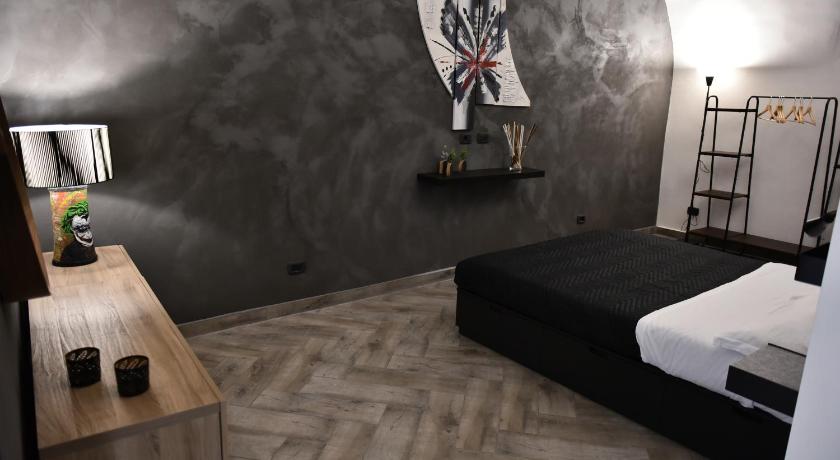 Image of Junior Suite with Balcony 4