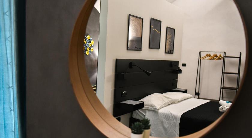 Image of Junior Suite with Balcony 10