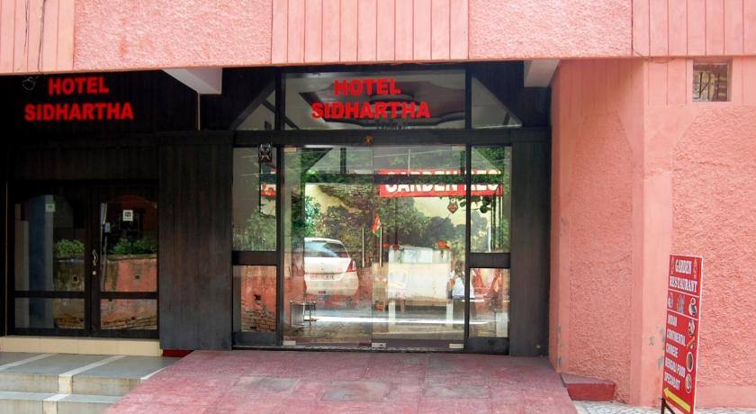 HOTEL SIDHARTHA (600 meters from Taj Mahal)