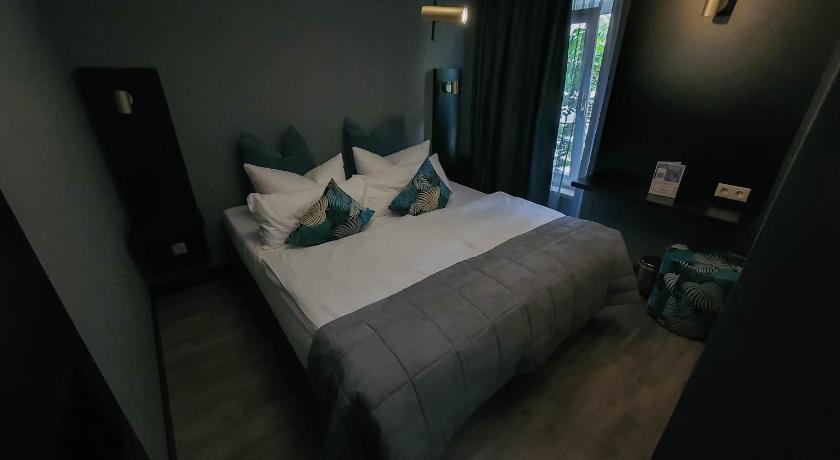 Hotel Falkenturm photo