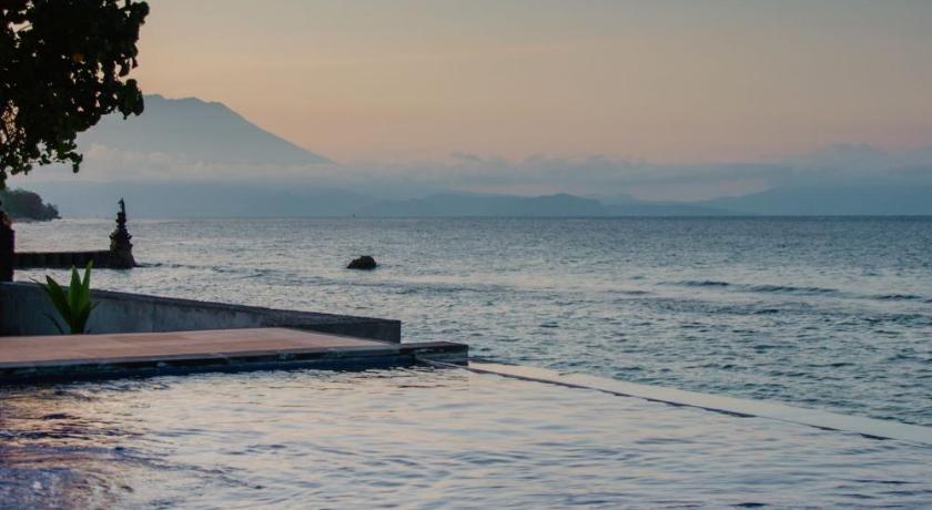 Cave Beach Bungalow - image 17