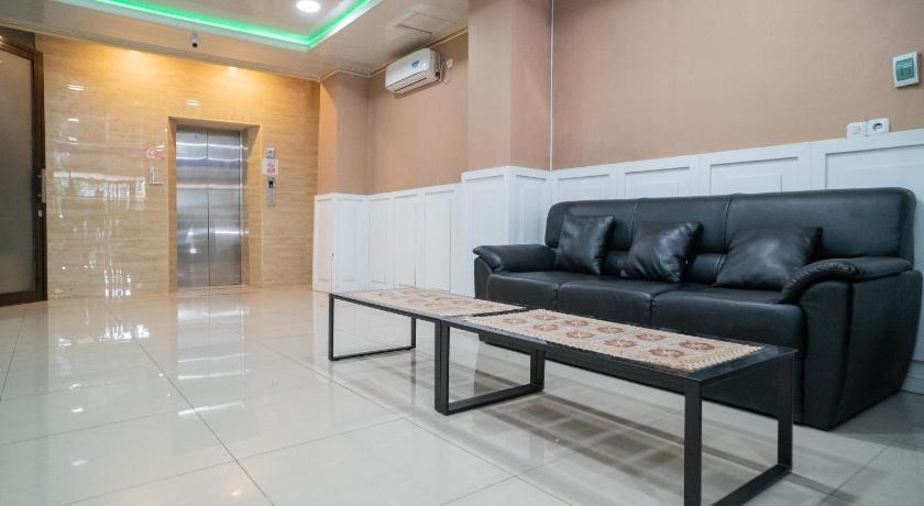 RedDoorz Plus Syariah near Pasar Turi – Surabaya, IL