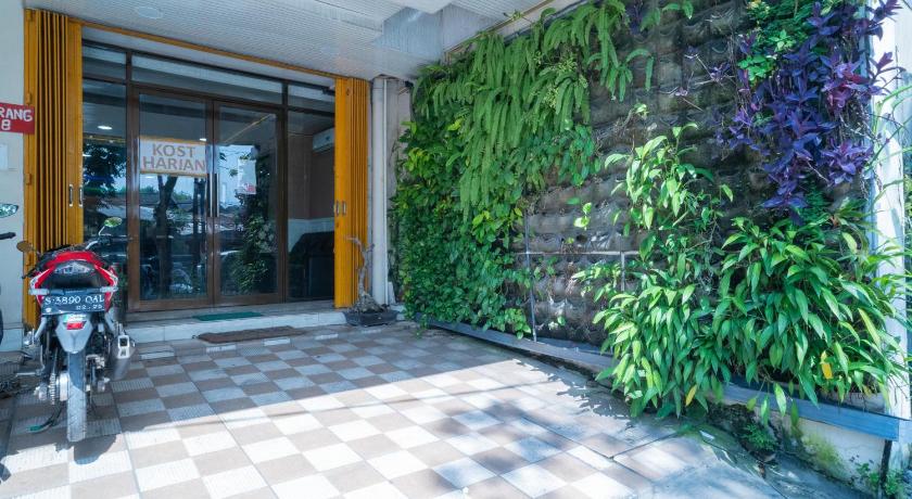 RedDoorz Plus Syariah near Pasar Turi – Surabaya, IL