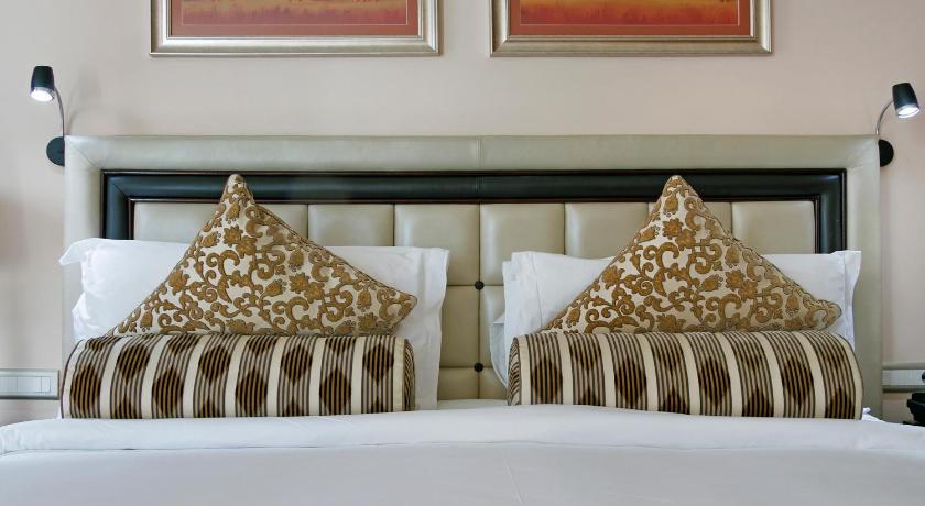 Taj Executive Suites, Private Residence — Hotel in Cape Town